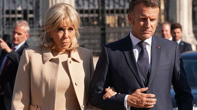 Δίκη ακροδεξιάς influencer που δυσφημεί τη Μπριζίτ: Οι Μακρόν θα προσκομίσουν στοιχεία ότι γεννήθηκε γυναίκα