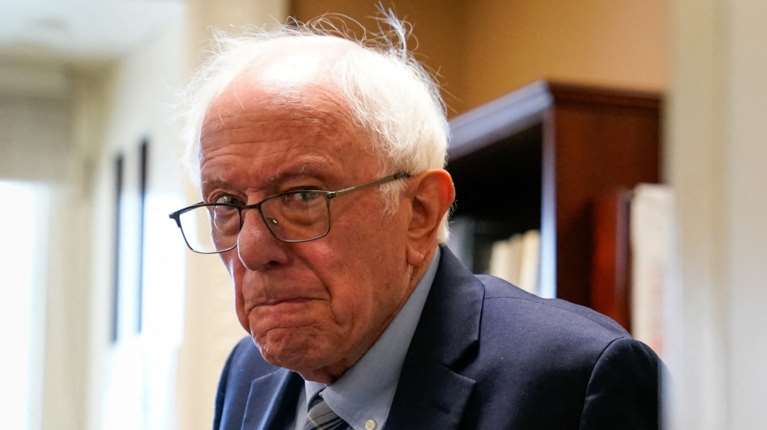 Ο Μπέρνι Σάντερς απρόσμενος... σύμμαχος του Τραμπ: &quot;Ο Ίλον Μασκ έχει δίκιο&quot; για τον προϋπολογισμό του Πενταγώνου