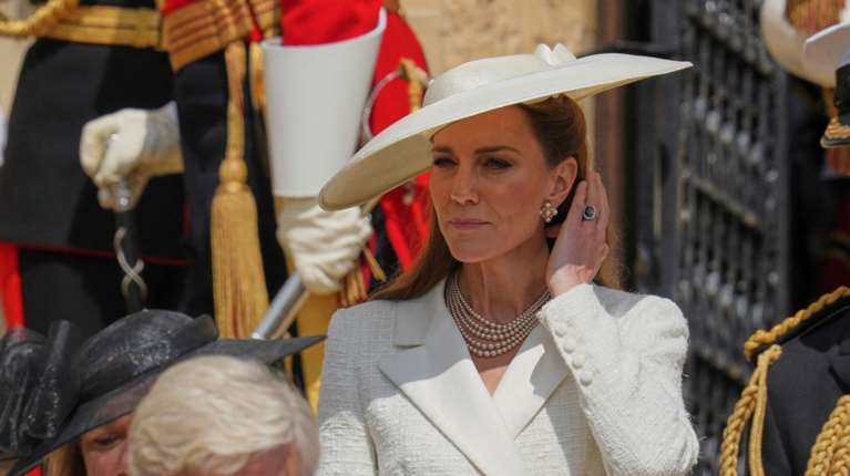 Ανησυχία για την ξαφνική απόσυρση της Κέιτ από τις ιπποδρομίες του Άσκοτ - Η απογοήτευση για την αλλαγή στο πρόγραμμά της