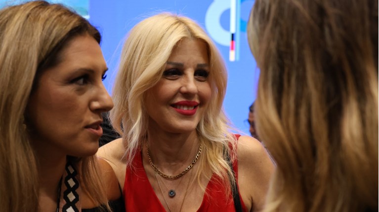 Έλενα Ράπτη