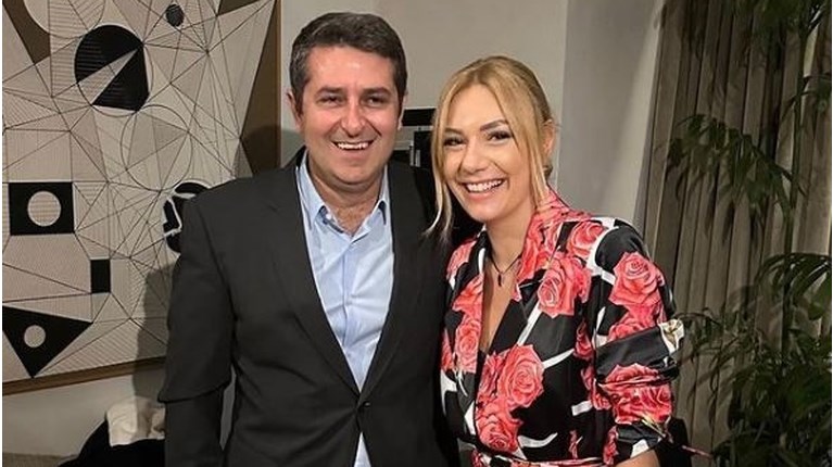τινα