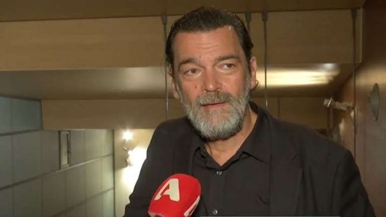 Ο Κωνσταντίνος Καζάκος για το χαμό του πατέρα του: &quot;Τρως τη σφαλιάρα και συνεχίζεις&quot;