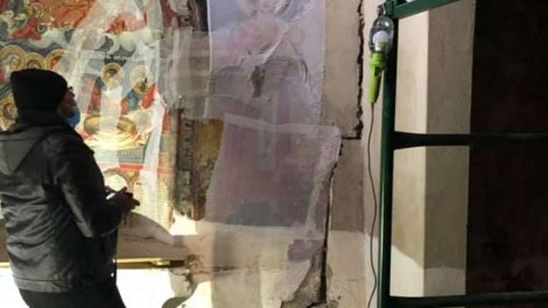 Ράγισε η Μεγάλη Παναγιά της Σαμαρίνας από τον  σεισμό [εικόνες]