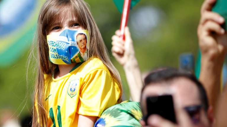 Μπολσονάρο: Επιμένει στις δοκιμές υδροχλωροκίνης παρά την οδηγία του ΠΟΥ