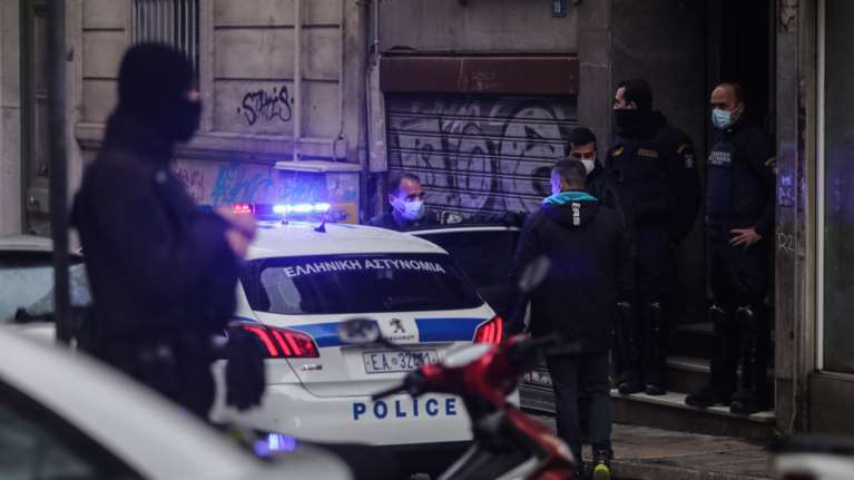 Μυστηριώδης καταδίωξη τη νύχτα μέσα στην Αθήνα: Ξεκίνησαν από Ζωγράφου και κατέληξαν στην Πανεπιστημίου