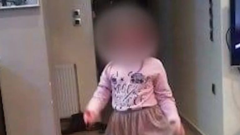 Συγκλονίζει ο πατέρας της 9χρονης που νοσηλεύεται μετά το αλλεργικό σοκ: Μια προσευχή κι ένα κεράκι για το παιδί μου