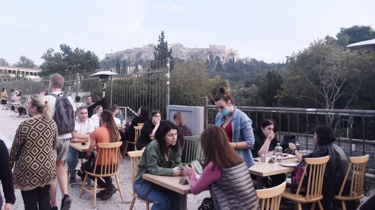 Κορονοϊός: 16.962 νέα κρούσματα σήμερα -  53 θάνατοι και 459 διασωληνωμένοι