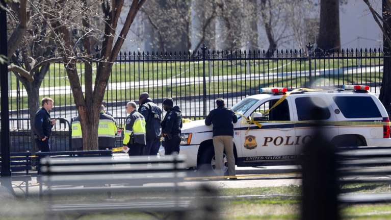 Εκλογές ΗΠΑ 2020: Τέσσερις τραυματίες μετά από καυγά κοντά στον Λευκό Οίκο