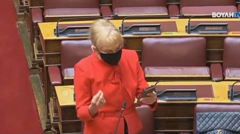 Η απίθανη πρόταση της Φωτεινής Πιπιλή για τη βία στα γήπεδα: Να πηγαίνουν και οι μητέρες των χούλιγκαν για να τους μαζεύουν