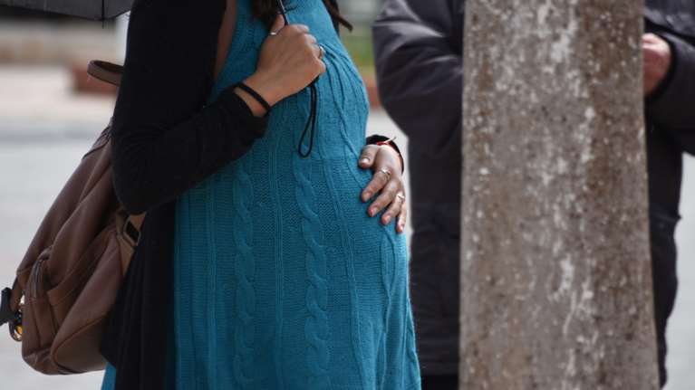 Κως: Απόπειρα βιασμού, αρπαγής και ενδοοικογενειακή βία σε βάρος εγκύου από τον σύντροφό της και τους συγγενείς του