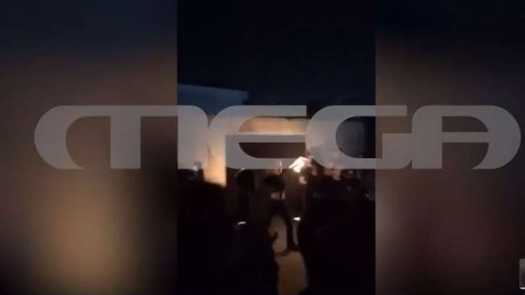 Κορονο-πάρτι σε ταράτσα στον Βοτανικό με ζογκλέρ και εκατοντάδες άτομα να συνωστίζονται [Βίντεο]