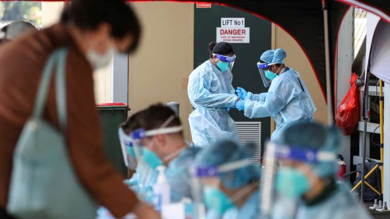 Αυστραλία: Στην κορύφωση του κορονοϊού με ρεκόρ νέων κρουσμάτων- Εικόνες ντροπής στα γηροκομεία