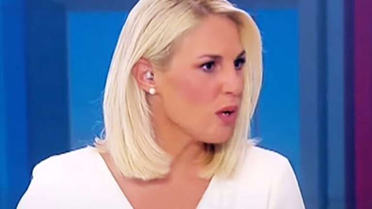 Ντόρα Κουτροκόη: Στο νοσοκομείο η δημοσιογράφος - Υπεβλήθη σε χειρουργική επέμβαση στις φωνητικές χορδές