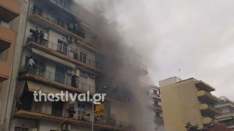 Φωτιά σε διαμέρισμα στις Συκιές Θεσσαλονίκης