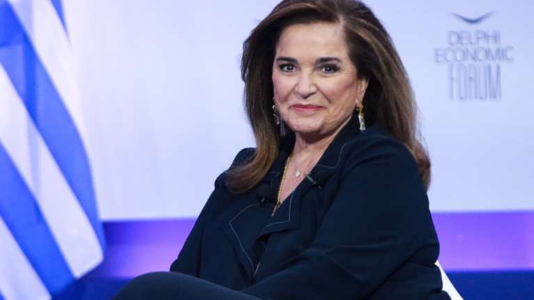 Το καρφί της &quot;Πανδώρας&quot; για τη Ντόρα Μπακογιάννη και τον Λιμενάρχη Χανίων- Είναι προφανώς πελάτης της