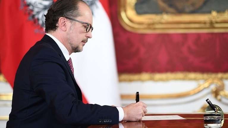 Αλεξάντερ Σάλενμπεργκ: Ένας πιστός στον Σεμπάστιαν Κουρτς στην καγκελαρία