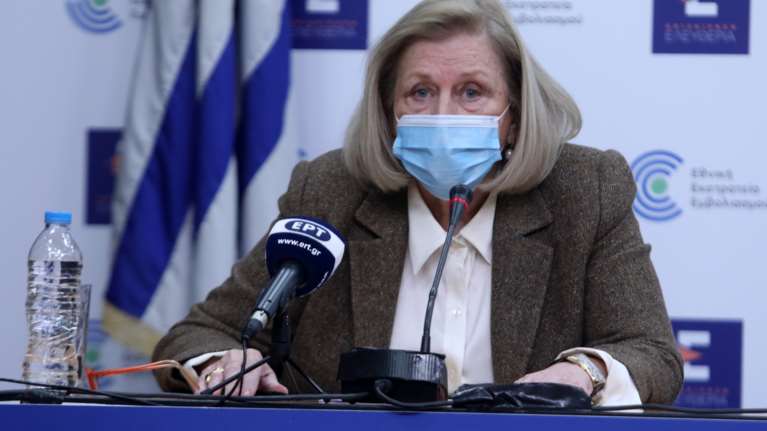 Εμβόλιο AstraZeneca: Τι είπε η Θεοδωρίδου για το θάνατο της 44χρονης στη Θεσσαλονίκη λίγες ώρες μετά τον εμβολιασμό