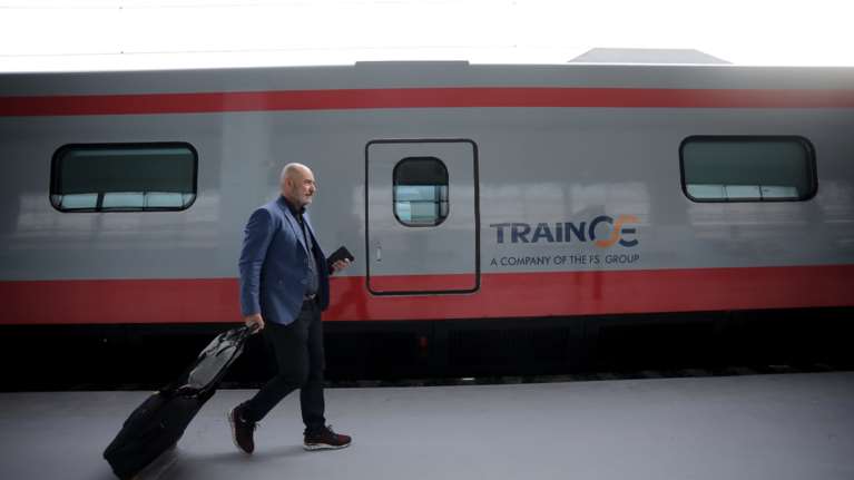 Επιστρέφουν τα τρένα: Επανέναρξη δρομολογίων από τη Δευτέρα - Τα μέτρα προστασίας