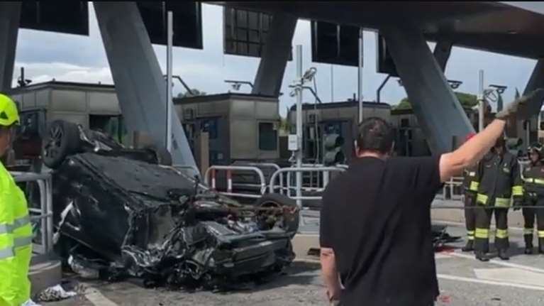 Τραγωδία στην Ιταλία: Δυστύχημα με τρεις νεκρούς σε διόδια αυτοκινητόδρομου