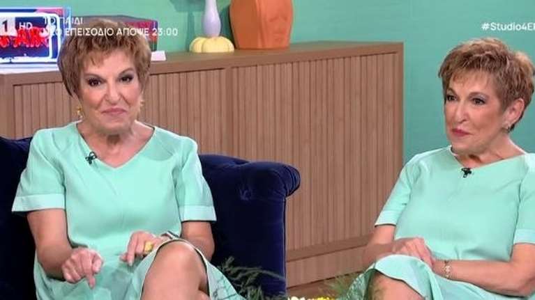 Η Ιωάννα Μάνδρου εμφανίστηκε με τη δίδυμη αδελφή της στην τηλεόραση - Με ίδιο χτένισμα, ρούχα και παπούτσια