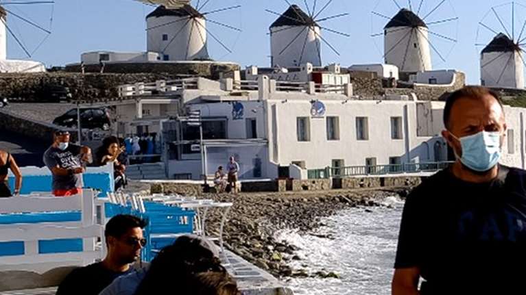 Επιχειρηματίας ξυλοκοπήθηκε στη Μύκονο: Είχε καταγγείλει &quot;ξέπλυμα&quot; και &quot;βίλες οργίων&quot; στο νησί