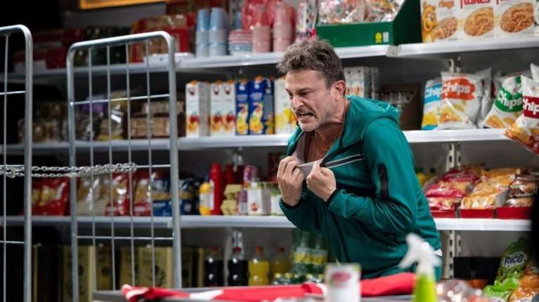 &#39;VANYA&quot; με τοv Γιώργο Καραμίχο: Η μεγάλη θεατρική επιτυχία επιστρέφει στο Θέατρο Τέχνης