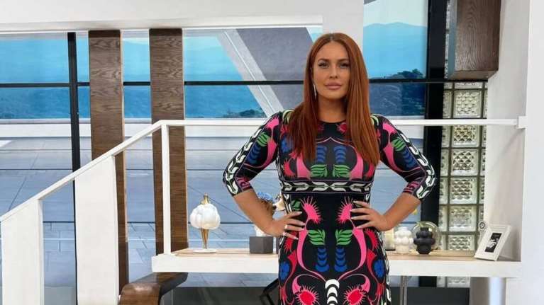 Η Σίσσυ Χρηστίδου απαντά στις φήμες που θέλουν τη Φαίη Σκορδά να προσεγγίζει συνεργάτη της: "Με πήρε τηλέφωνο"