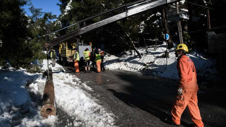 Μeteo: Τα χιόνια που έφερε η "Μήδεια" στην Αθήνα ήταν εφάμιλλα του 2008 και 2002 - Ήταν το φαινόμενο προβλέψιμο;