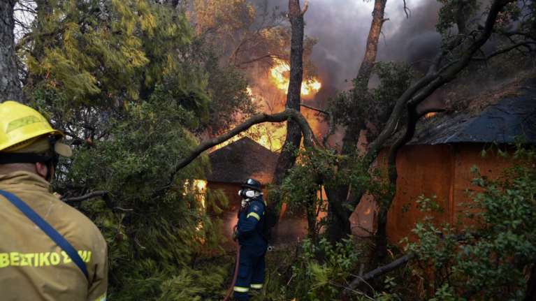 Χρυσοχοΐδης: Πολύ βελτιωμένη η εικόνα της πυρκαγιάς στην Αχαΐα – Με την άμεση κινητοποίηση και δεν θρηνήσαμε θύματα
