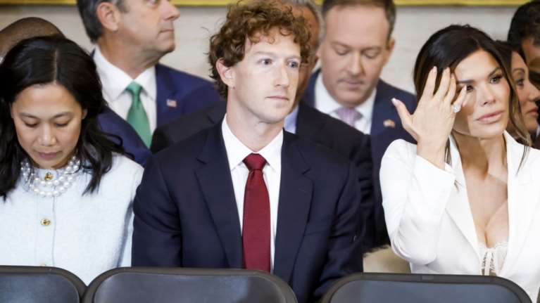 Μαρκ Ζάκερμπεργκ: Η νέα κίνηση στη μνηστή του Τζεφ Μπέζος που έχει γίνει viral - Μετά τις κλεφτές ματιές