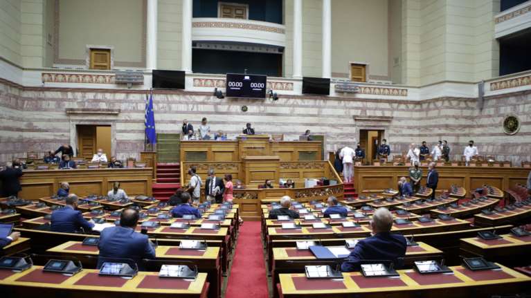 Κατατέθηκε το πολυνομοσχέδιο για τα μέτρα στήριξης λόγω &quot;Ιανού&quot;, ρυθμίσεις για ΕΝΦΙΑ, ΦΠΑ και εκπαίδευση