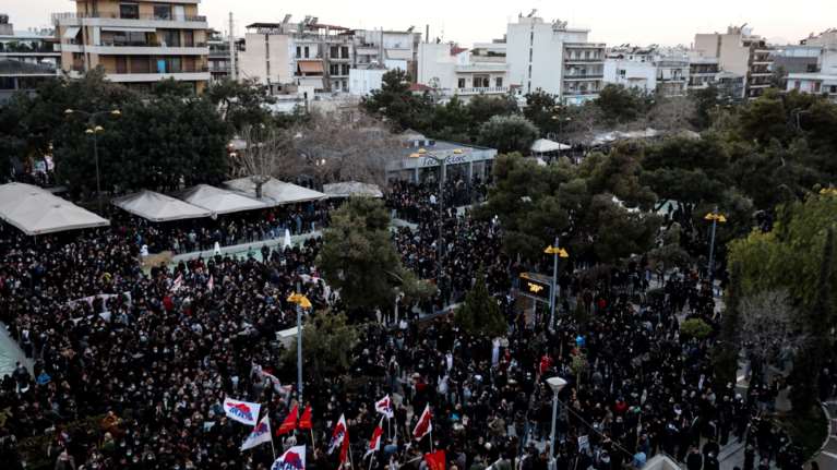 Δερμιτζάκης: Με 3.200 κρούσματα κανείς δεν σκέφτεται χαλάρωση μέτρων - Καλό είναι να μην γίνονται συγκεντρώσεις [audio]