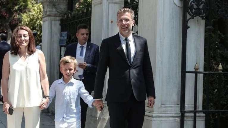 Συγκινεί ο Άκης Σκέρτσος για την περιπέτεια υγείας του γιου του: &quot;Βασίλη μου είσαι ένας μαχητής και νικητής της ζωής&quot;