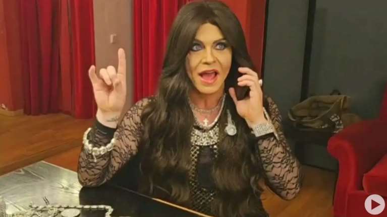 Ο Τάκης Ζαχαράτος... έγινε Κίμπερλι Γκίλφοϊλ και αποκάλυψε τι αγαπάει στην Ελλάδα η Αμερικανίδα πρέσβης