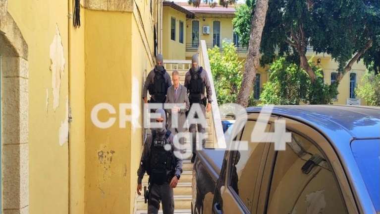 Χανιά: Προφυλακίστηκε  ο 63χρονος γιατρός που κατηγορείται για ασέλγεια σε ανήλικους [βίντεο]