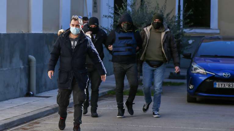 Αργυρούπολη: Προφυλακίστηκε ο 46χρονος &quot;νταής&quot; που ξυλοκόπησε άγρια τη σύντροφό του - Επικαλέστηκε ψυχολογικά προβλήματα