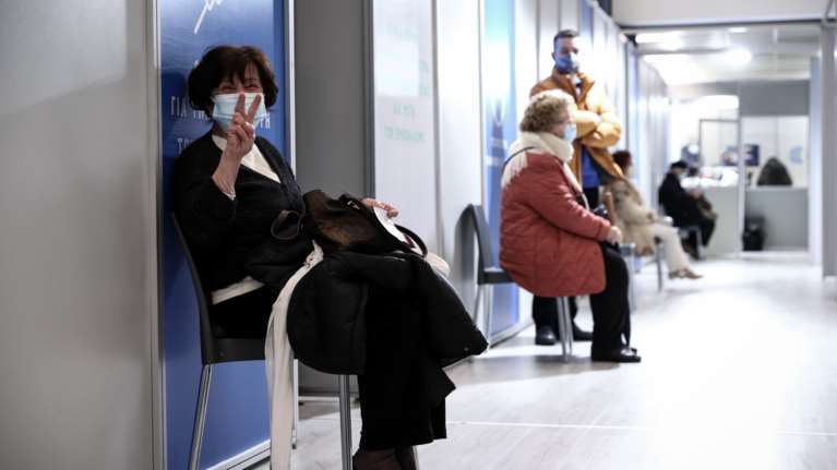 Εκκληση Μητσοτάκη: Καλώ και παρακαλώ τους ηλικιωμένους συμπολίτες μας να εμβολιαστούν