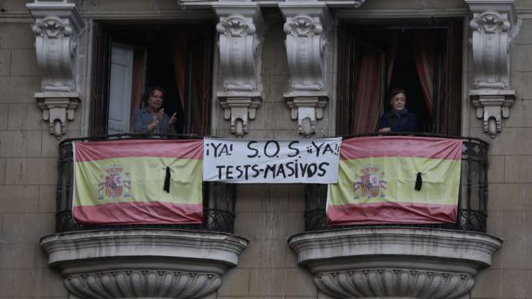 Κορονοϊός: Μειώνεται ο αριθμός των θυμάτων στην Ισπανία: 301 θανάτους σε μία ημέρα
