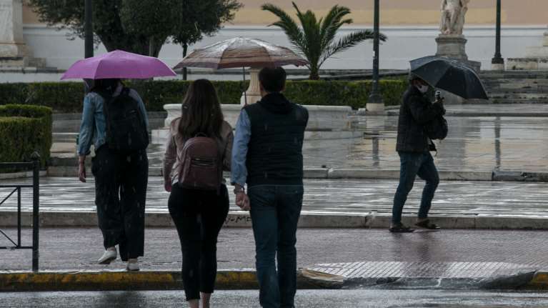 Επιδείνωση του καιρού με βροχές, καταιγίδες και χαλάζι