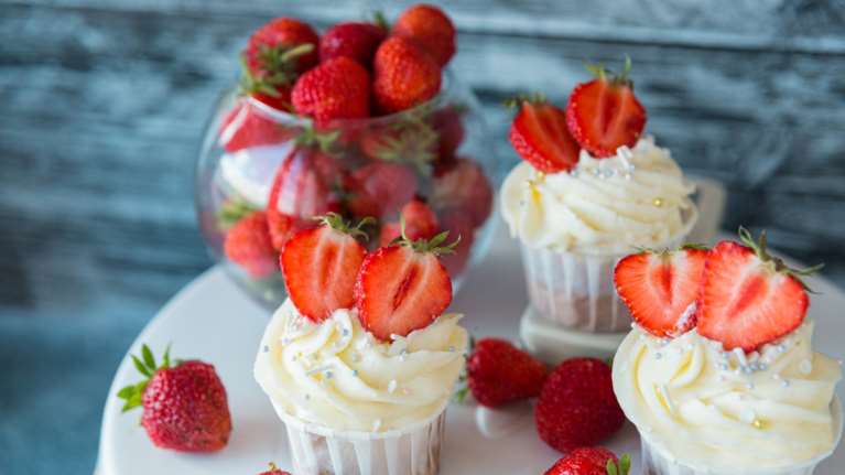 Εορτολόγιο: Ποια γνωστά ονόματα γιορτάζουν σήμερα, Δευτέρα 7 Ιουλίου