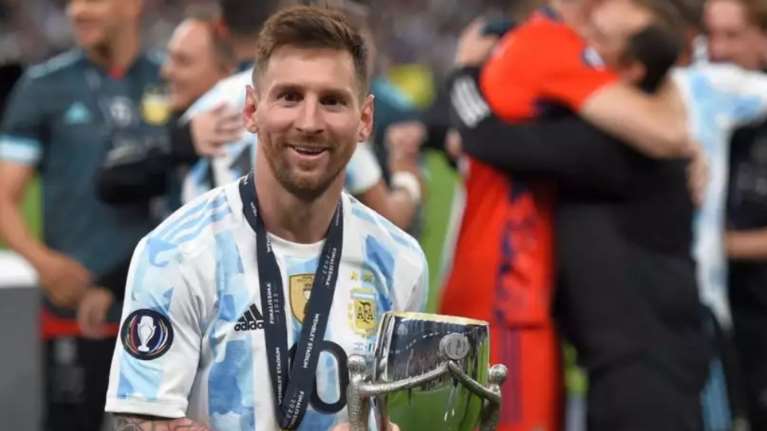 &quot;Κορυφαίος στην ιστορία Μέσι, δεύτερος ο Μαραντόνα&quot;