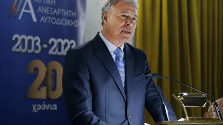 Ο Γιάννης Σγουρός διέγραψε τον υποψήφιό του μετά την ομοφοβική επίθεση στον Κασσελάκη