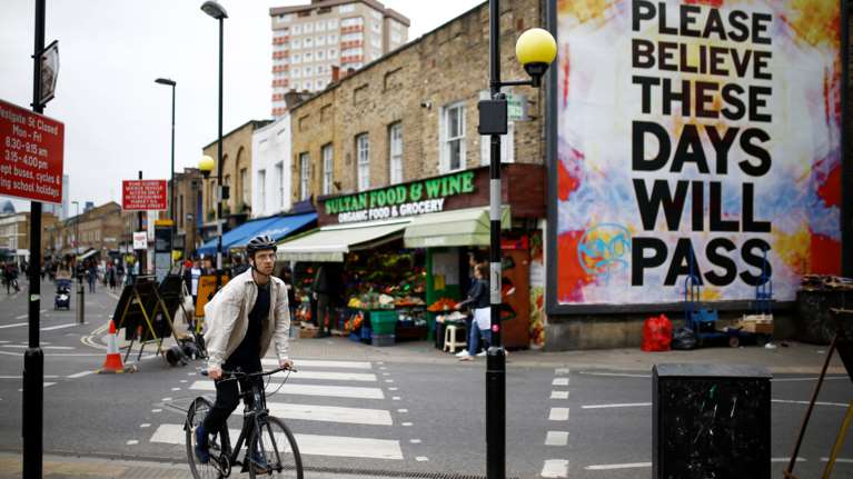 Βρετανός Υπουργός Υγείας: Απίθανο να πάμε διακοπές φέτος το καλοκαίρι