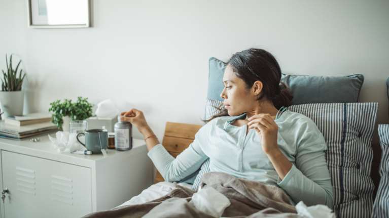 Ινστιτούτο Παστέρ: Σαρώνει η εποχική γρίπη - Το 92% είναι Η1Ν1 - "Κανένα φάρμακο δεν υποκαθιστά το εμβόλιο"