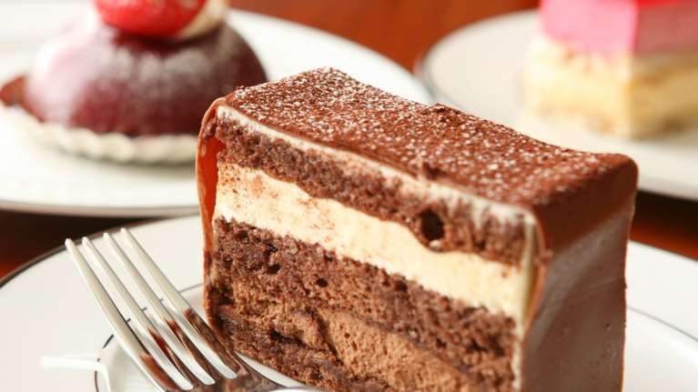 H πιο εύκολη τούρτα - Με βάση μπισκότου και παντεσπάνι