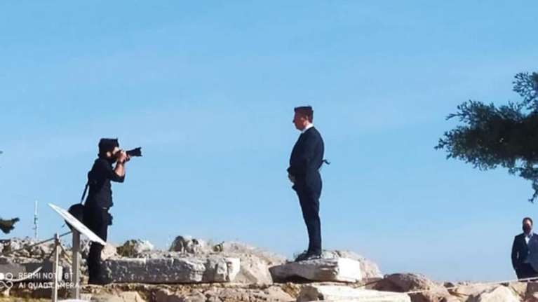 Βαρβιτσιώτης: Fake news ότι φωτογραφήθηκα σε περιφραγμένο χώρο στην Ακρόπολη - Καρφιά από ΣΥΡΙΖΑ