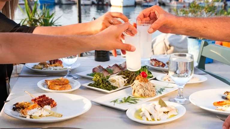 Τα κρασιά, τα ούζα και τα τσίπουρα της Σαρακοστής