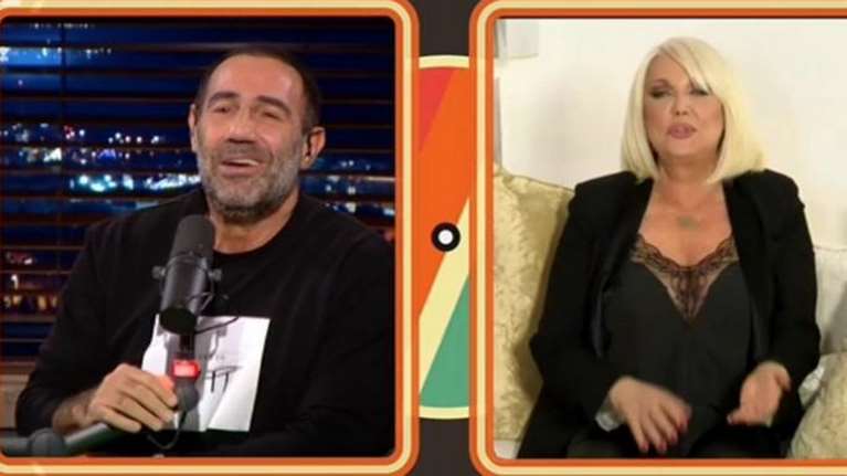 Η Ρούλα Κορομηλά για τη σάτιρα που δέχτηκε από τον Αντώνη Κανάκη: &quot;Πήρα τηλέφωνο και τους είπα:&quot;Αυτός ο άνθρωπος στέκει στα καλά του;&quot;&quot;