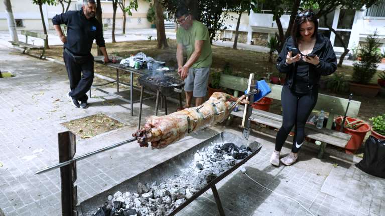 Υπουργείο Ανάπτυξης: Διαψεύδονται οι καταστροφολόγοι που μιλούσαν για το ακριβότερο Πάσχα όλων των εποχών