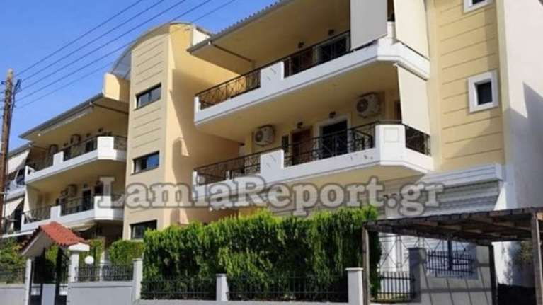 Καμένα Βούρλα: Η ηλικιωμένη &#39;&#39;άνοιξε στον δολοφόνο της&#39;&#39; - Χωρίς ίχνη παραβίασης η πόρτα της